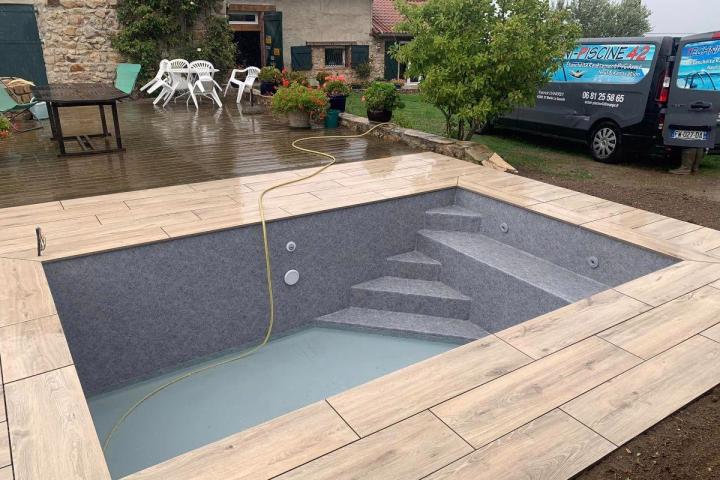 Rénovation de piscine traditionnelle Près de Montbrison