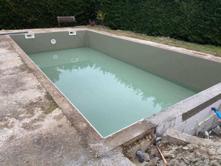 Travaux de rénovation de piscine traditionnelle Près de Montbrison